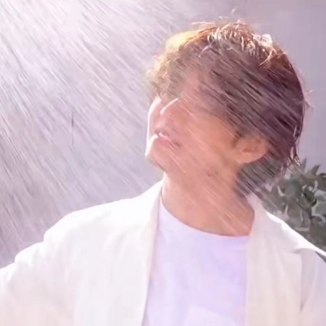 水しぶきを浴びる天使*✡｡.:*･♪

テヒョンさんは天使になりがち♡

今日も幸せでいてね.˖⋆♡
D-412

勝者とTOP10が12月NYタイムズスクエアのスクリーンで宣伝されます

RP=1vote💜
#NETIZENSREPORT #KIMTAEHYUNG for Most Handsome Man Alive #MHMA2024 #MHMA2024KIMTAEHYUNG <a href="/thenreport/">The Netizens Choice Magazine</a>