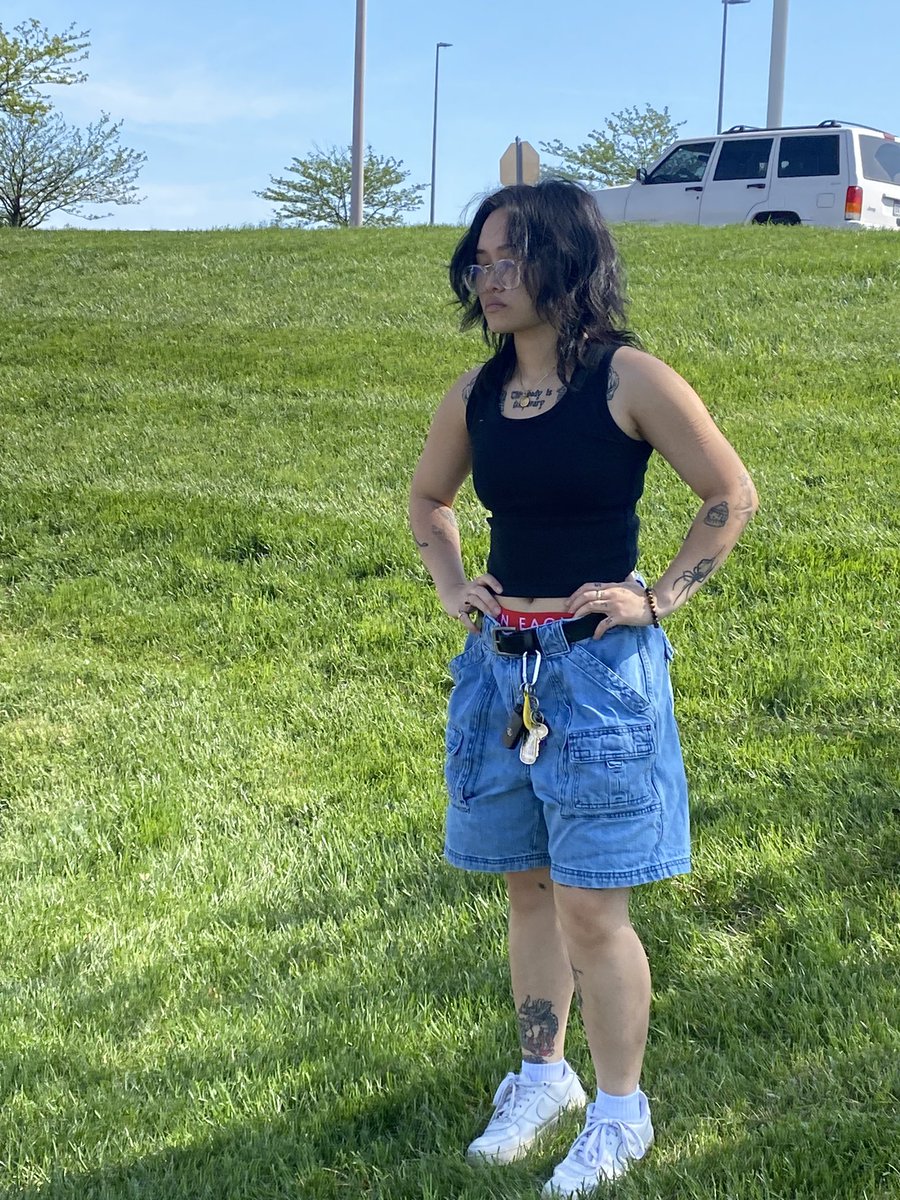 sononvenus's tweet photo. thinking about how lesbians are only visible this week :/ i wish i could see them year round https://t.co/iSugBvT3L2