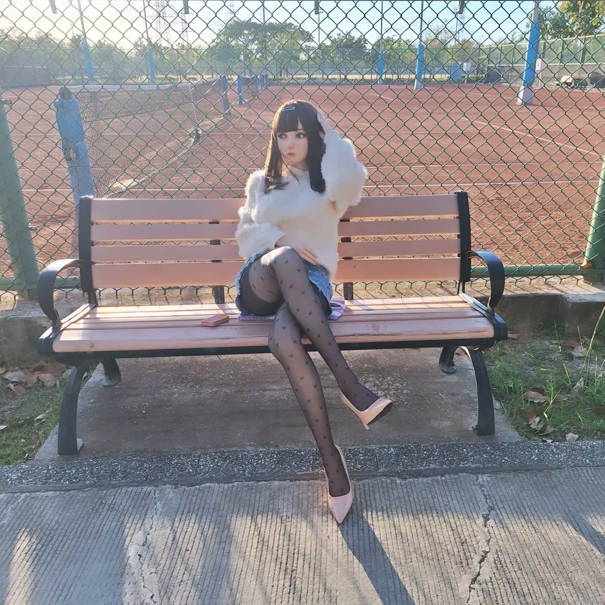 ws7EIKdaBZsrqSI's tweet photo. 娃娃是創作的載體☺️
#rzrdoll
#samsung a54 https://t.co/5tDjP4ez2r