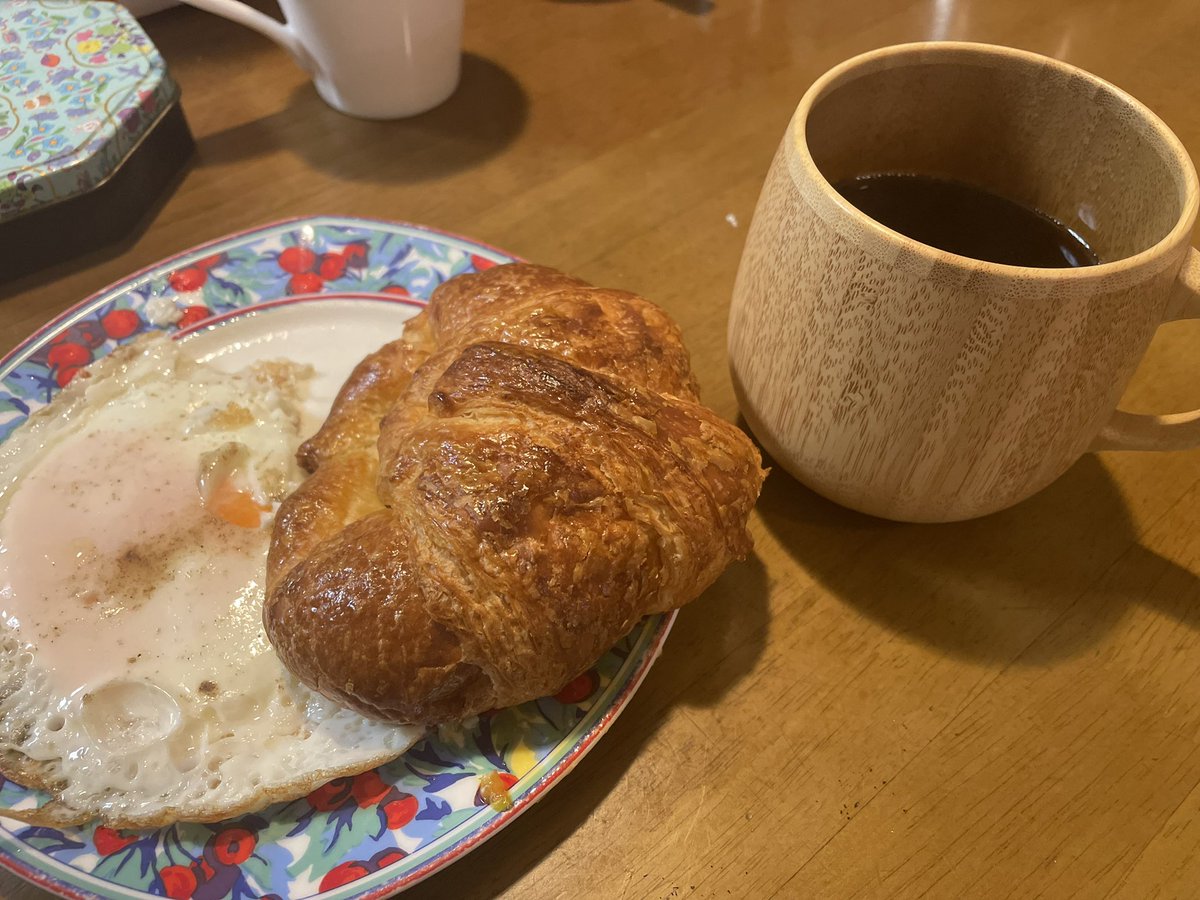 BOVOSANPO's tweet photo. おはようございます
クレバードリッパー 浸漬式に惹かれる
でも、高額ってところだなぁ・・
#コーヒー豆
#こーひー豆処うま珈
#エチオピア
#イルガチェフ
#軟水 #中挽き
#浅煎り
#ハンドルドリップ
#CleverDripper
#シャーロットホームズ
#クロワッサン
#天然素材製
#RIVERET #マグ
#珈琲と散歩 https://t.co/r0q1GtAfVR