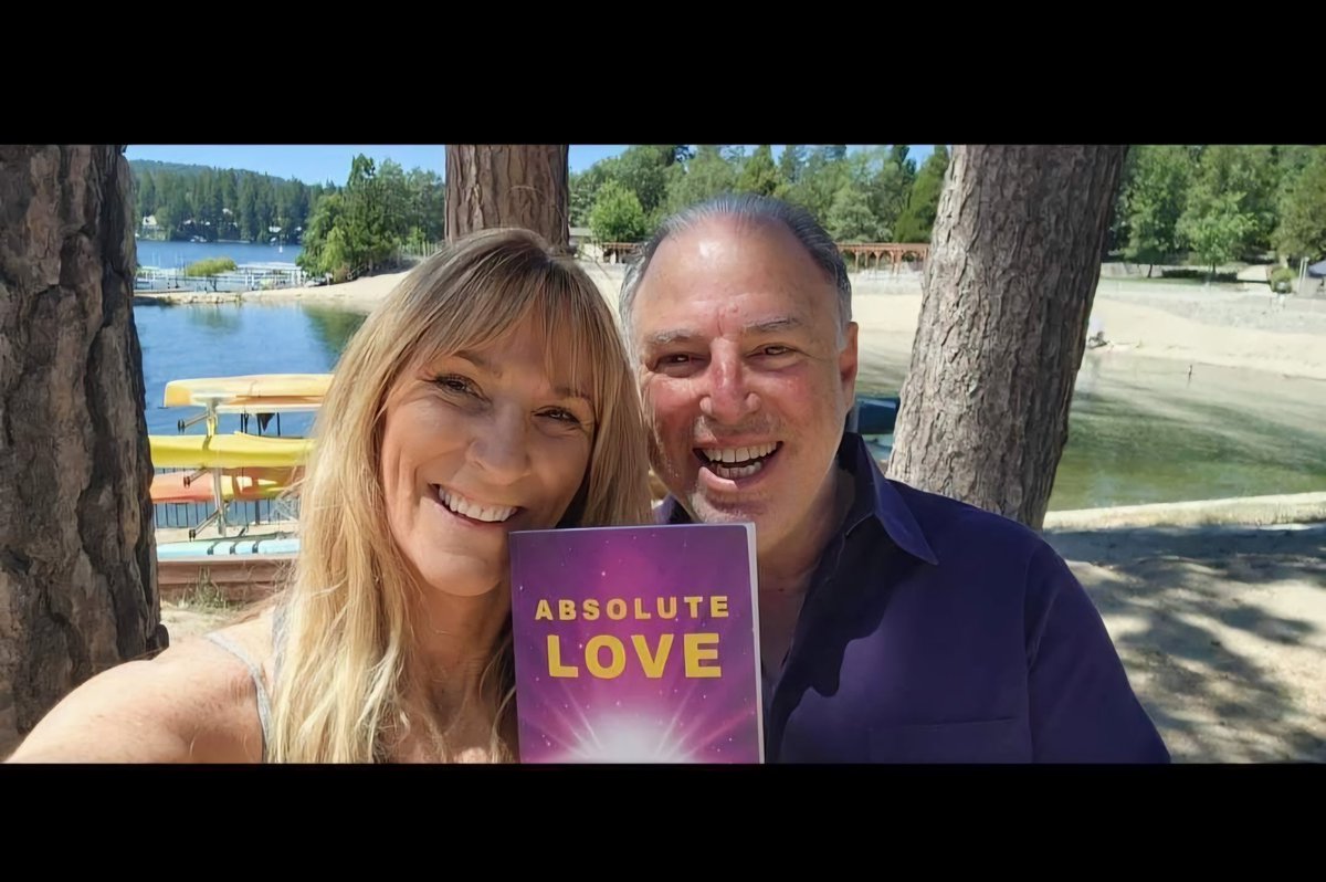 In celebration of world book day both David Kozich and I want to thank everyonefor your Support in helping make our book a top read 🌟🌟🌟🌟🌟 get your copy today a.co/d/0P7X91n #worldbookday2024 #WorldBookDay #absolutelove12principlesoflove #amazonbooks