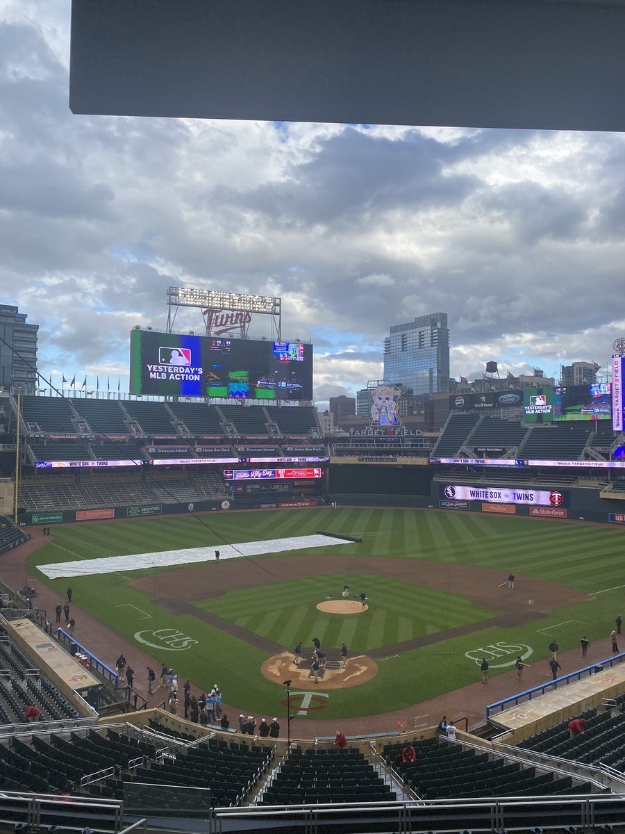 Twins looking to build on momentum from last night’s 7-0 W vs. the White Sox. Some highlights from yesterday: -Paddack 7 scoreless innings, 0 BBs, 10 Ks -Kepler 3 RBI in first game back from IL -Julien 3-4 with solo HR, 2 RBI Pablo Lopez vs. Erick Feede tonight