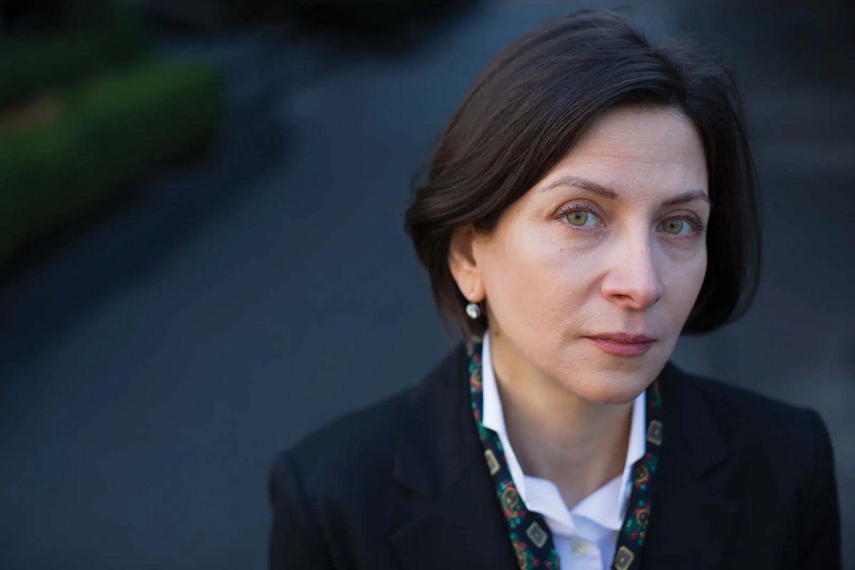 Why You Should Read Donna Tartt: Her Best Novels thebookaholicacademy.com/2023/06/29/why…