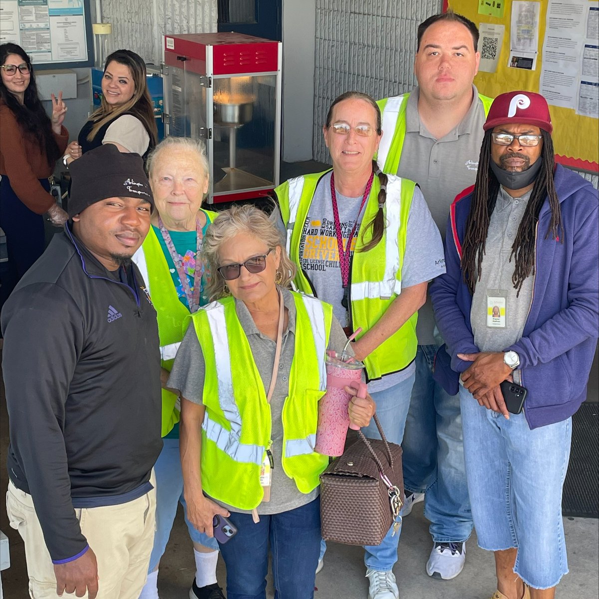 Arlington ISD bus drivers were treated to snow cones and popcorn for #SchoolBusDriverAppreciationDay! We can’t say it enough, thank you to all of those who drive the heart of education. 🚍