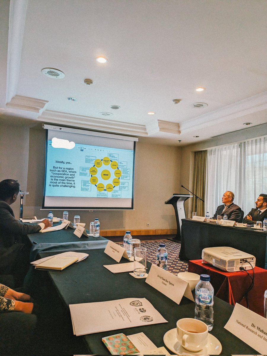 Presented yesterday at @NESA_MARSEC & @brin_indonesia event 'Indo-Pacific Mini-Lateral Series: Maritime Security, the Indo-Pacific, and Advancing MDA' on bringing maritime communities together. Lots of insightful presentations, and conversations today.