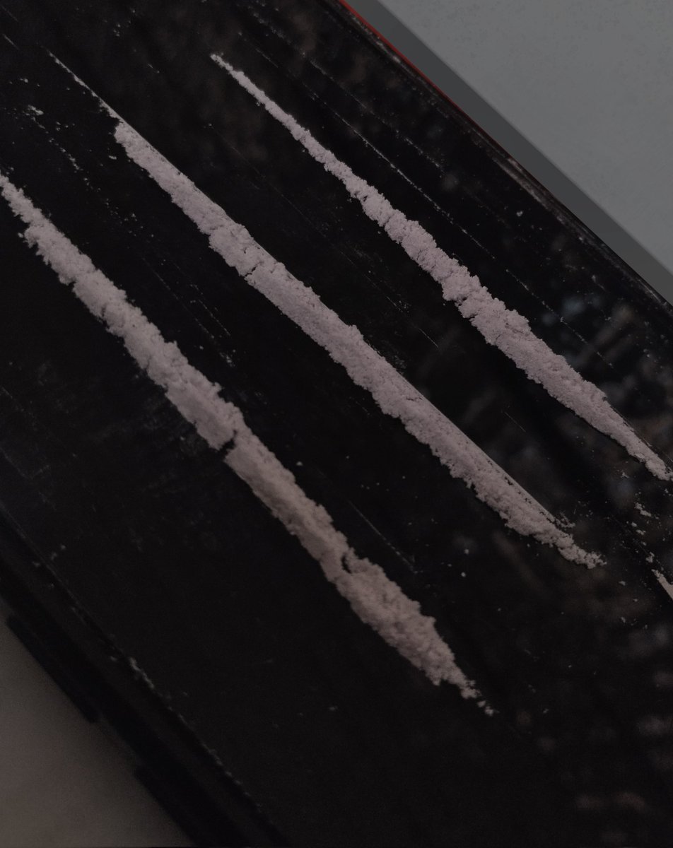 yariilkw's tweet photo. #drugtwt https://t.co/BekO5q6N9Y