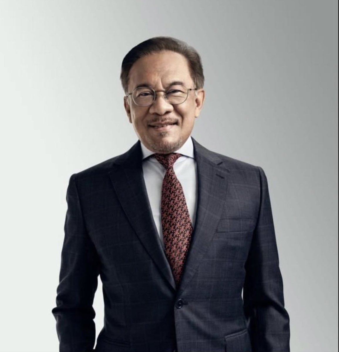 Alhamdulillah! Hari ini cukup 17 bulan PMX <a href="/anwaribrahim/">Anwar Ibrahim</a> memimpin Kerajaan Perpaduan. Kerajaan yang telah diabsahkan dalam Parlimen sejurus selepas dilantik dengan majoriti sebulat suara (147 setuju). Yang mana tidak berani malah tidak pernah dilakukan oleh kedua2 Perdana Menteri