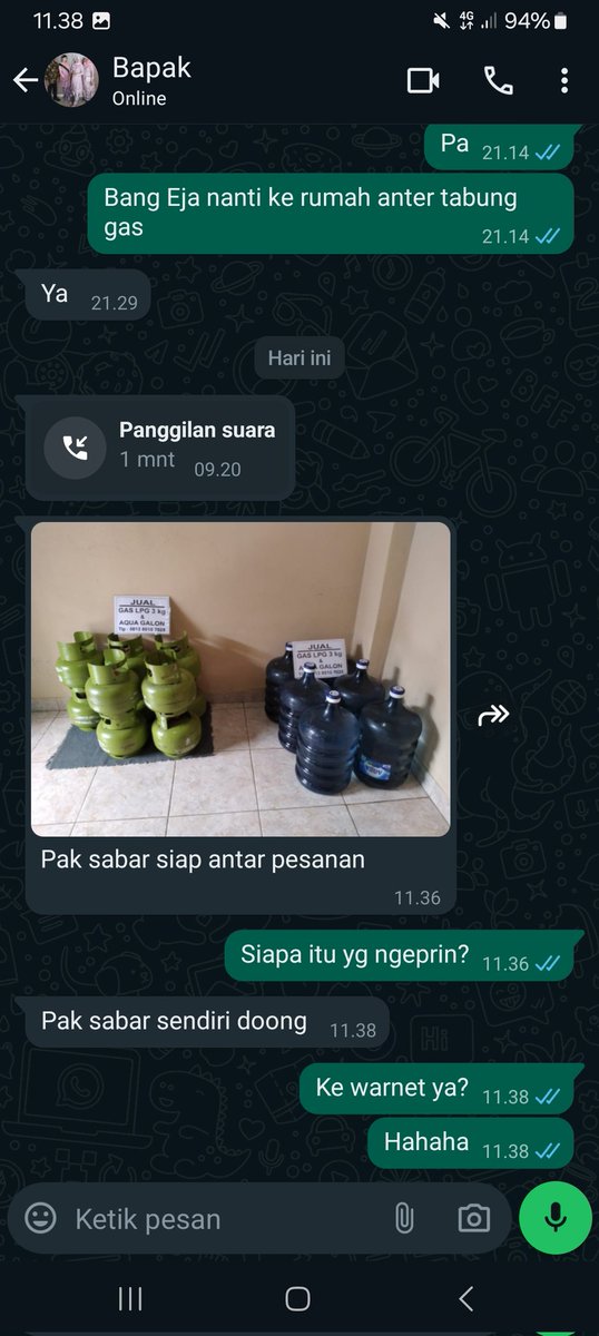 dtyrsmyda's tweet photo. Biasanya kalo di WA, balesnya ngenelpon. Sekarang WA udah bisa kirim poto sama tulisan. Bahahaha https://t.co/wXDPgxkdUM