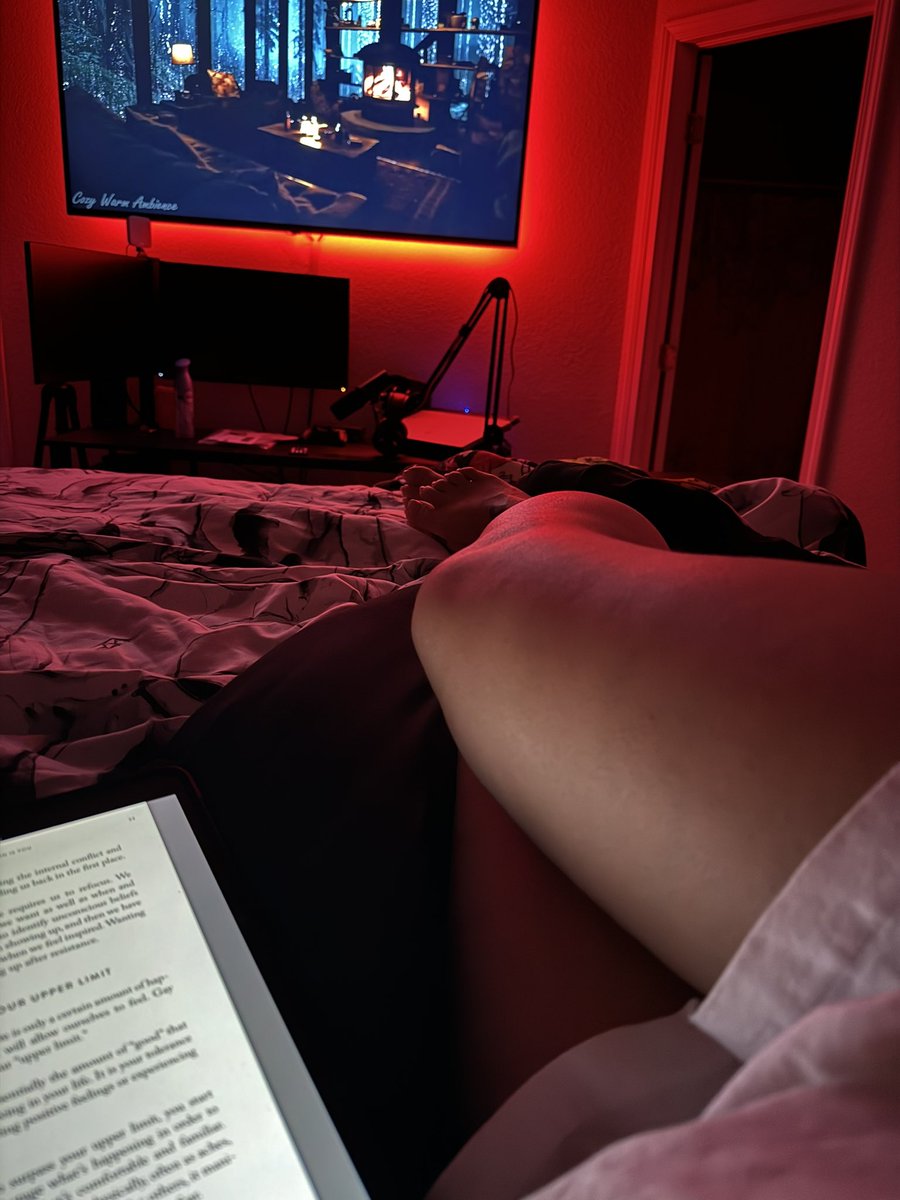 ThatBtch08's tweet photo. Peace and thighs 🫶🏼 https://t.co/qDdcNgmfgE
