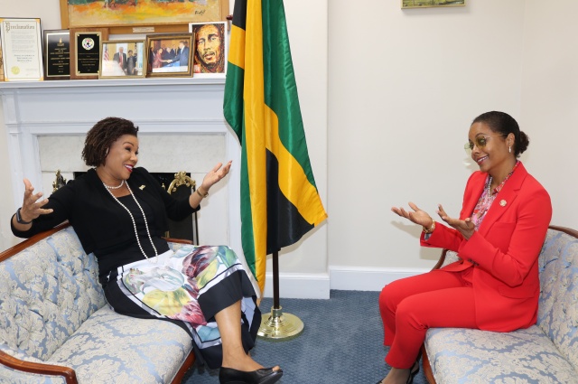 #PhotoHighlights: Minister of Legal and Constitutional Affairs, @MalahooForteMP and Jamaica’s Ambassador to the United States, Her Excellency Audrey Marks, met and engaged in light conversation, before the ‘Let’s Connect’ town hall on constitutional reform, on April 17. @JISNews