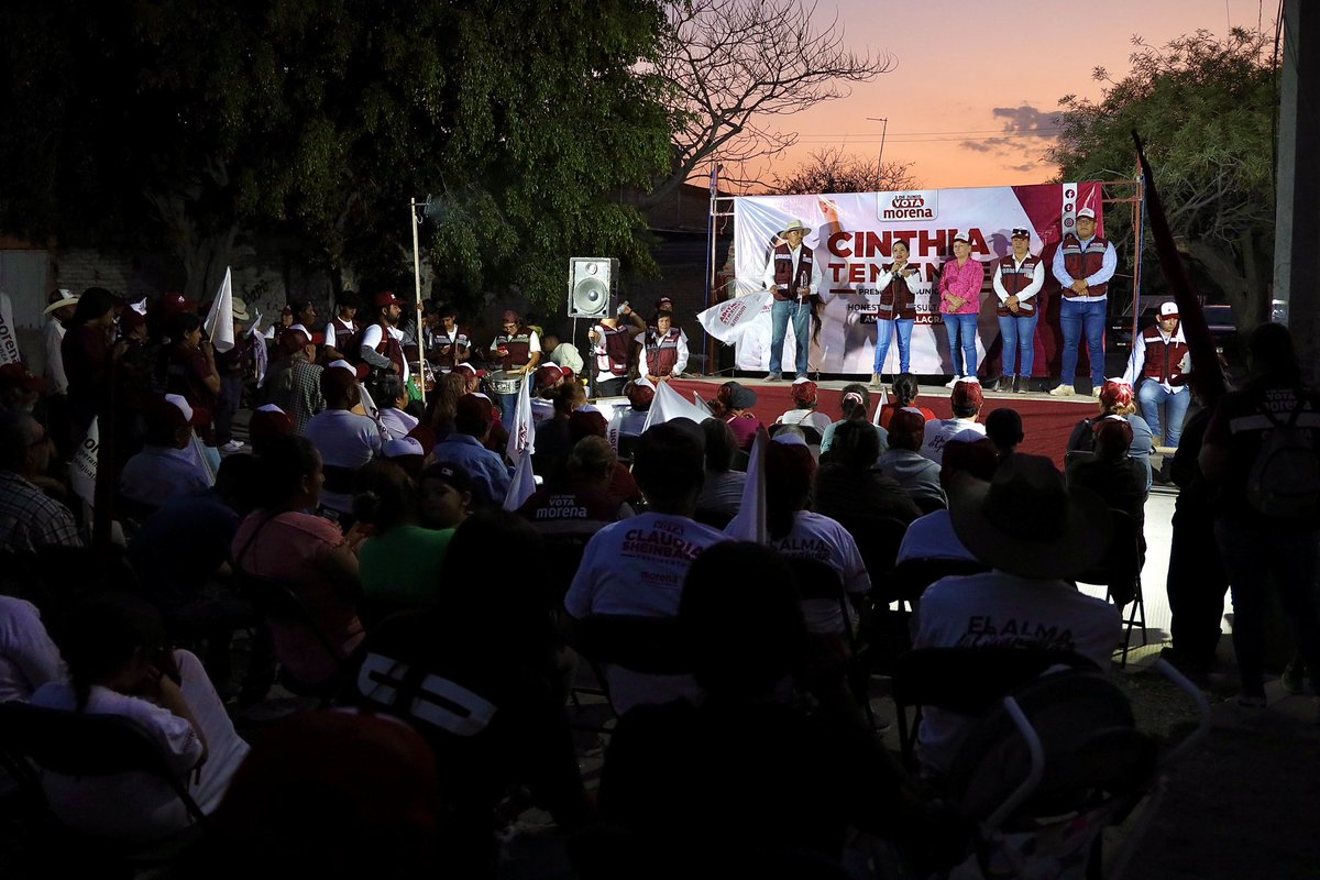 CinthiaTeniente's tweet photo. No hay duda hacen campaña con los recursos del pueblo. 

¡El pueblo es sabio y finalmente ha despertado!

Cuando gobernemos vamos a garantizar que el primer año se haga realidad el acceso y otras dos calles más pavimentadas.

#AmorAVillagrán 🫶 #2DeJunio #VotaMorena https://t.co/AirVstFpHR