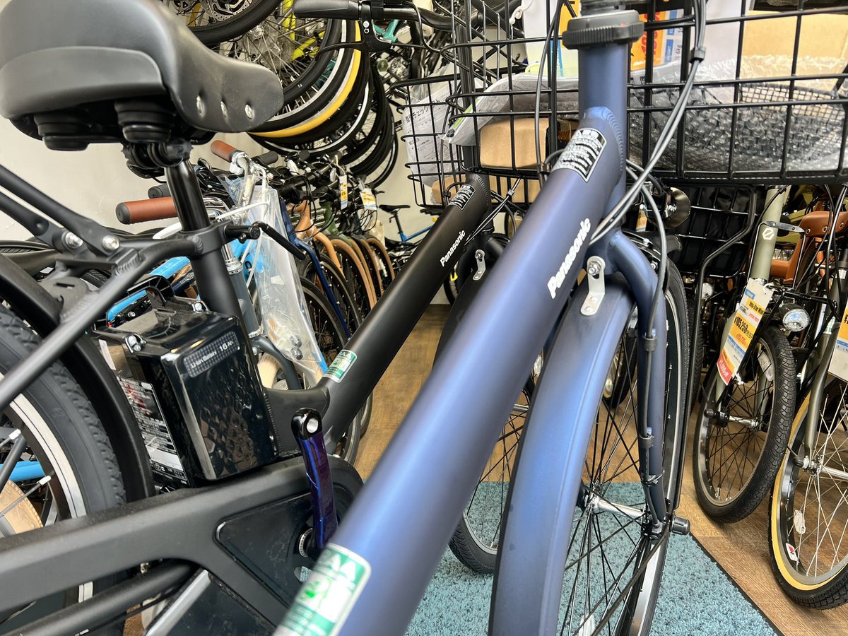 CP_TJline's tweet photo. #サイクルパートナー東武練馬店
#当店イチオシ #電動自転車 #panasonic #timoa #マットジェットブラック #マットネイビー #在庫あります !
#スポーク が太くて #ガッチリ ホイールで #チャイルドシート をつけても #安心 !
イチオシ #超特価 で #予算 も安心! https://t.co/hTEcNjXPg1
