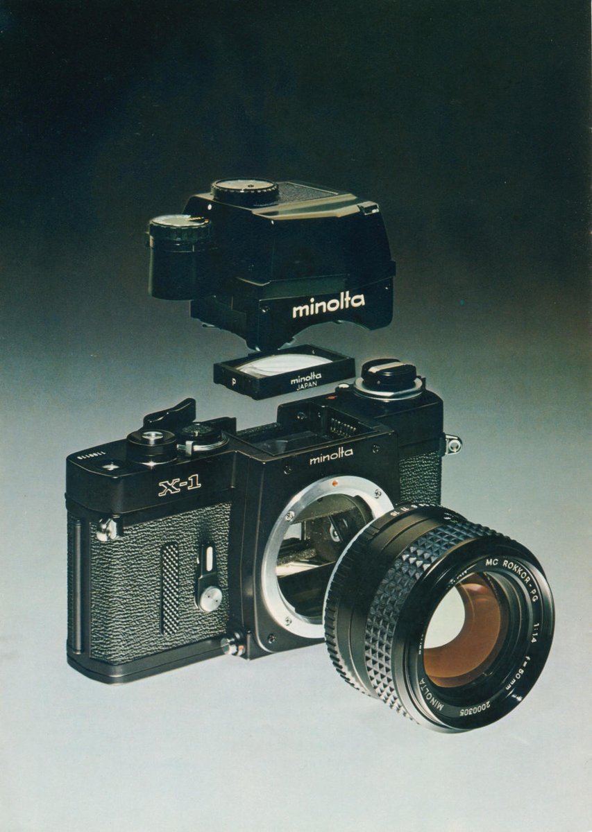 古いカメラあれこれ📷
当時珍しい電子制御でフラッグシップのX-1。1970年代前半、ニコンはF2を、キヤノンはF-1を発売し、最高級機の競争が激しくなった頃です。(ミノルタX-1カタログより)
#フィルムカメラ