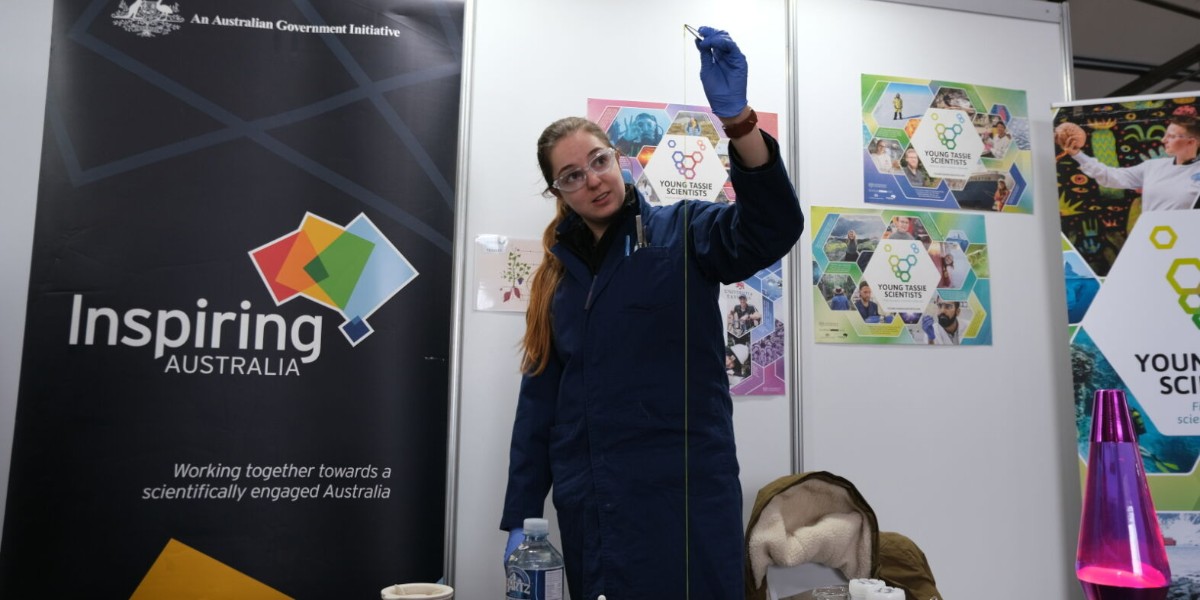 The Young Tassie Scientists (@yts_utas) are a group of researchers who volunteer their time to share their passion for #science. They're currently looking for other young #STEM professionals to join them.

If that sounds like you, visit: utas.au/eQ