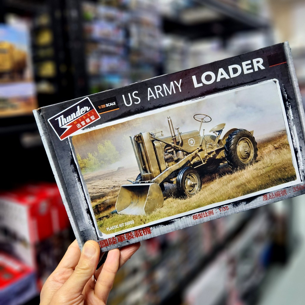 🚜💣 Elevate your model collection with Thunder Model's US Army series! From the Clarktor-6 Tug to the Bomb Trailer Mk.II and the Army Loader, each kit packs incredible detail and authenticity. Build your military might today! #ModelKits #MilitaryModels #ThunderModels