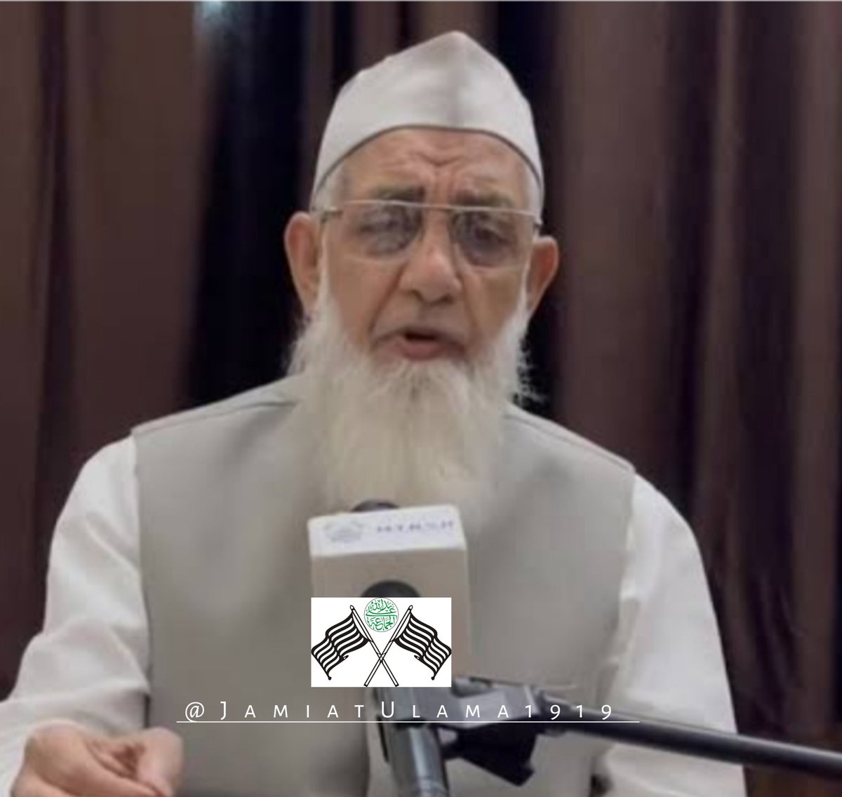 Madni0074's tweet photo. میرے محبوب نانا جانشین امام اہل سنت مولانا عبد العلیم فاروقی صاحب اللہ کو پیارے ہوگئے.
انا للہ و انا الیہ راجعون، اللہ تعالیٰ جنت الفردوس میں اعلیٰ مقام عطا فرمائے اور ہم سب کو صبر جمیل عطا فرمائے آمین.
#MolamaAbdulAleemFaruqu
#MuhammadMadni https://t.co/9ODxcjlVvD