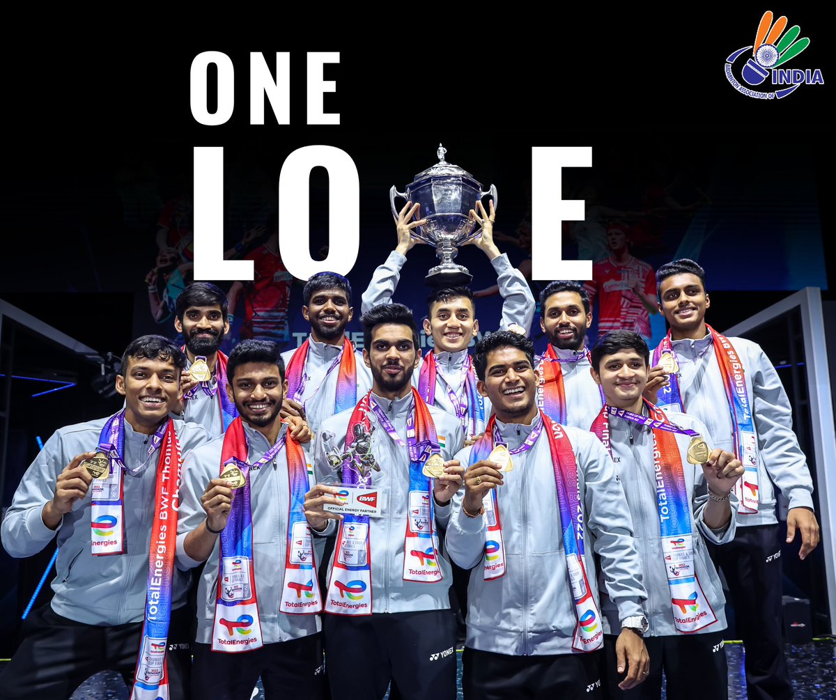 One love ft. Indian badminton’s one of the most glorious achievements 👑 📸: @badmintonphoto #ThomasUberCupFinals #ThomasCup #WorldChampions #TeamIndia #IndiaontheRise #Badminton