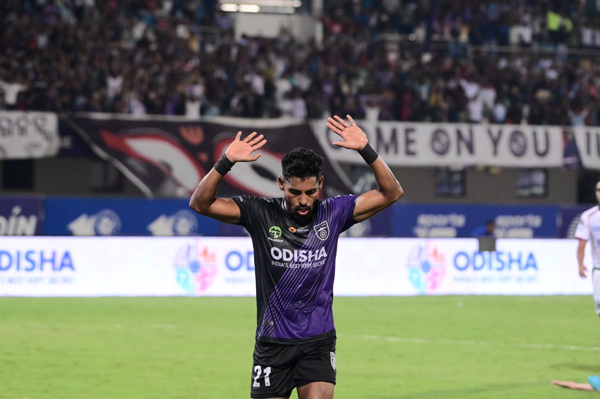 What a way to honour our last home match for the season. Not the easiest win but forever grateful to the Juggernauts for always showing up when we need it the most. We heard you loud. We can’t sit back now, it’s going to be even harder in Kolkata. #believe #kalingawarriors🟣✨