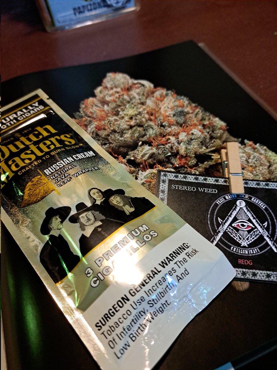 Dutchmasterで何巻きますか？
※写真はOG Kush
@papizondon420