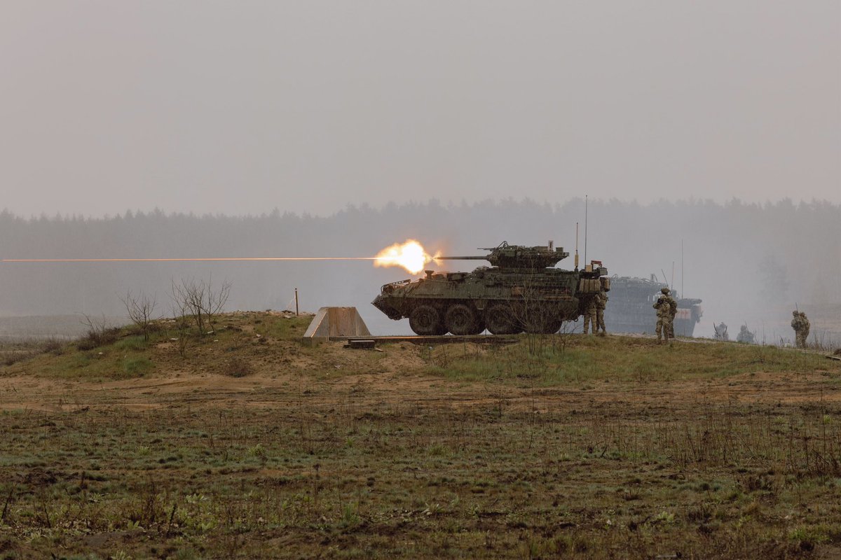 Evaluative field tactics exercise #SaberStrike2024:
Troops of 🇱🇹 and 🇺🇸 conducted a live fire exercise with #Strykers and #Boxers at the training area of Pabrade. 
#WeAreNATO 
📷@IevaBudzeikaite