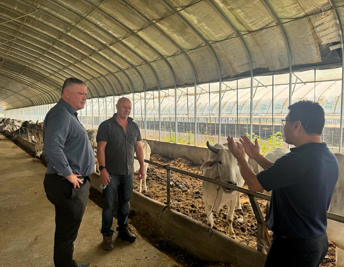 Australian Embassy in Laos tweet media