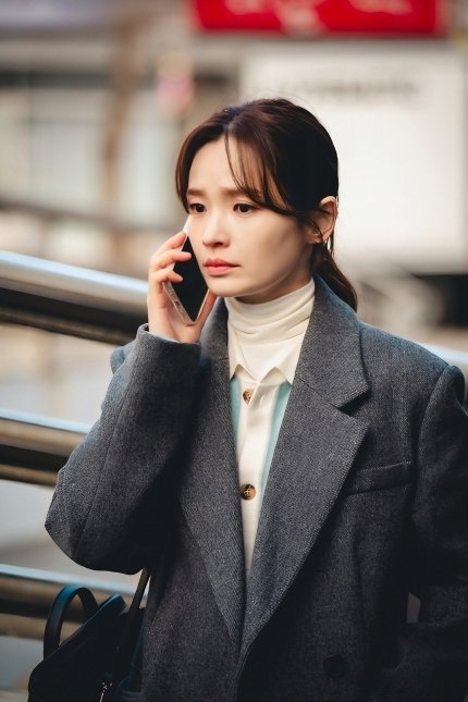 #JEONMIDO expressed her affection for the character, saying, 'Please watch to see why Oh Yunjin had to be that way and how she changes,' #전미도 #커넥션 #CONNECTION