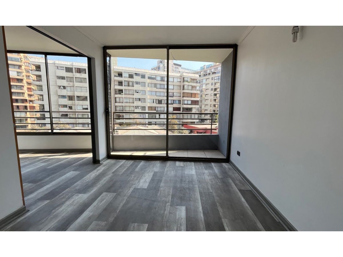 Urbalia's tweet photo. $620.000 - Hermoso departamento 1D/1B en el corazón de Las Condes. Metro Manquehue - Apumanque.

AGENTE
CATALINA REGULAR
+56962742079 

https://t.co/9v6CjAY62A

#lascondes #lascondeschile #lascondessantiago #metro #apumanque #urbalia https://t.co/1yE50o93z3