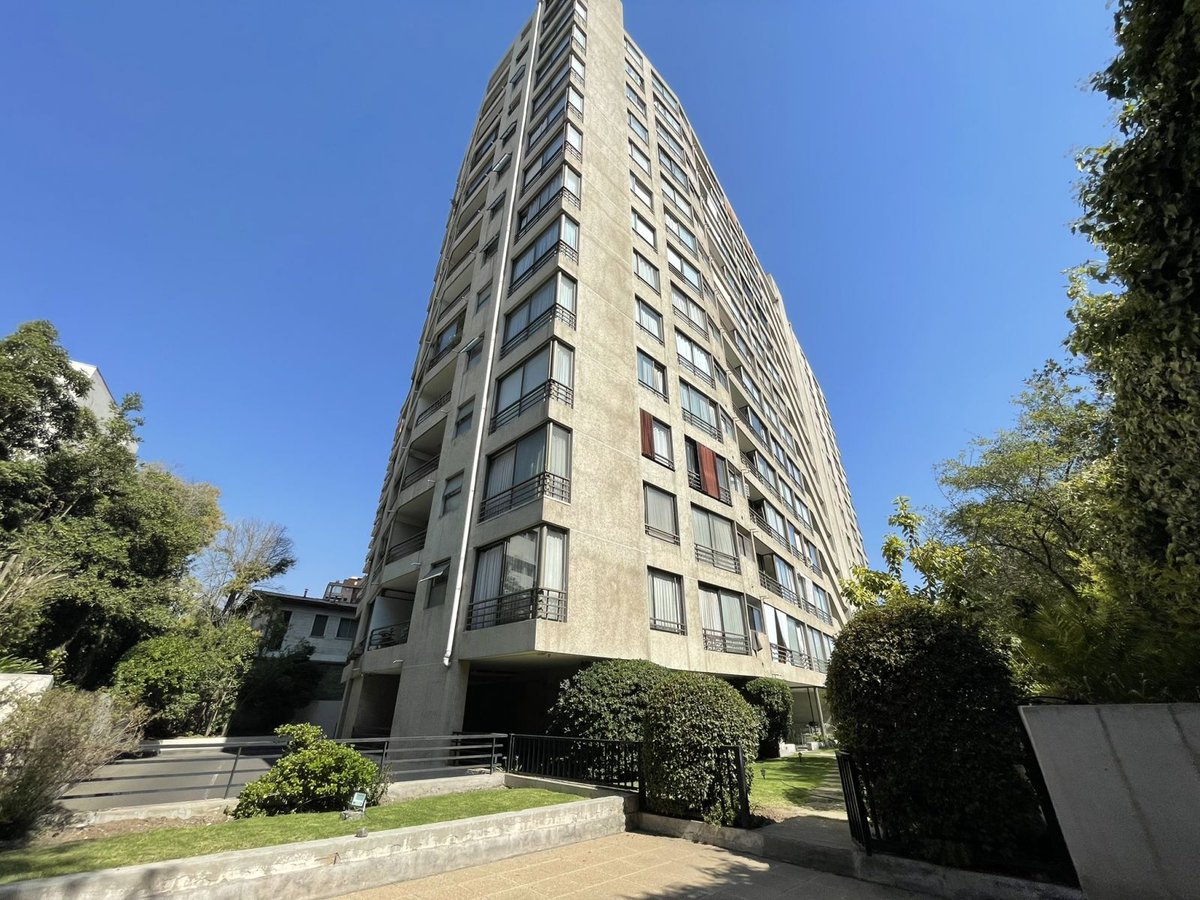 Urbalia's tweet photo. $620.000 - Hermoso departamento 1D/1B en el corazón de Las Condes. Metro Manquehue - Apumanque.

AGENTE
CATALINA REGULAR
+56962742079 

https://t.co/9v6CjAY62A

#lascondes #lascondeschile #lascondessantiago #metro #apumanque #urbalia https://t.co/1yE50o93z3