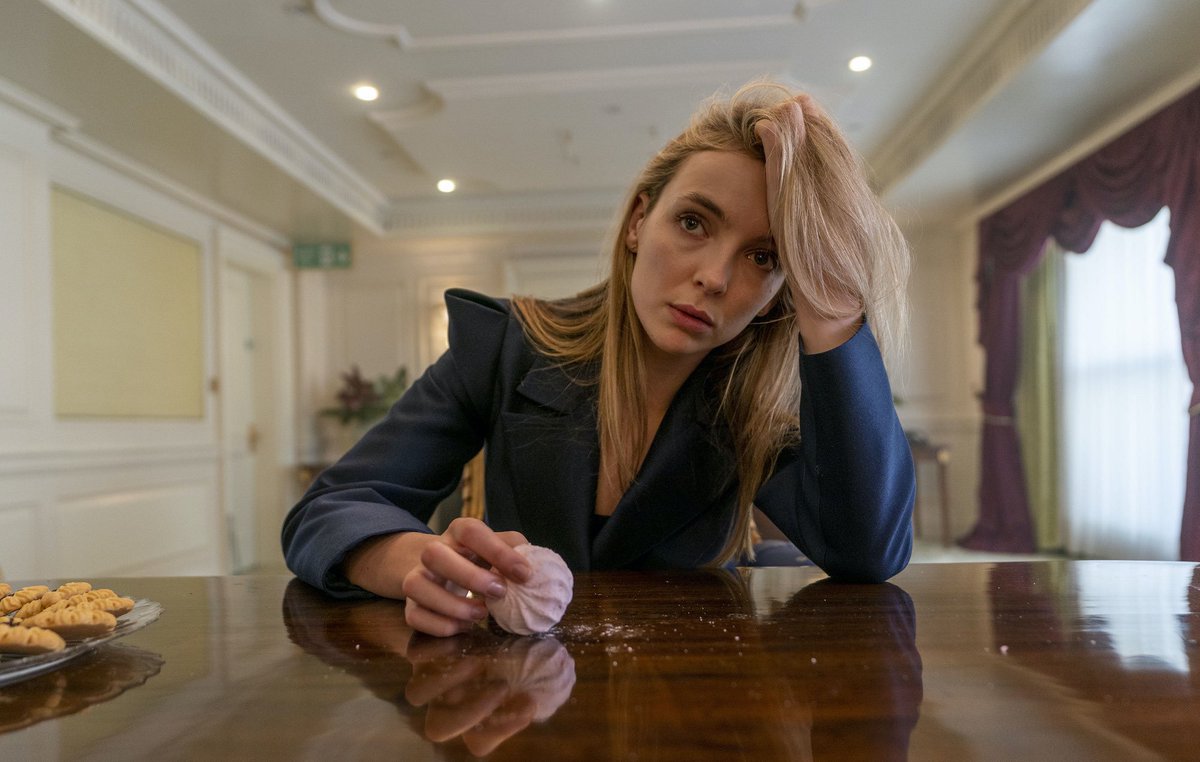 Sapphicaters's tweet photo. Jodie Comer in Killing Eve https://t.co/PA3qWsic3g