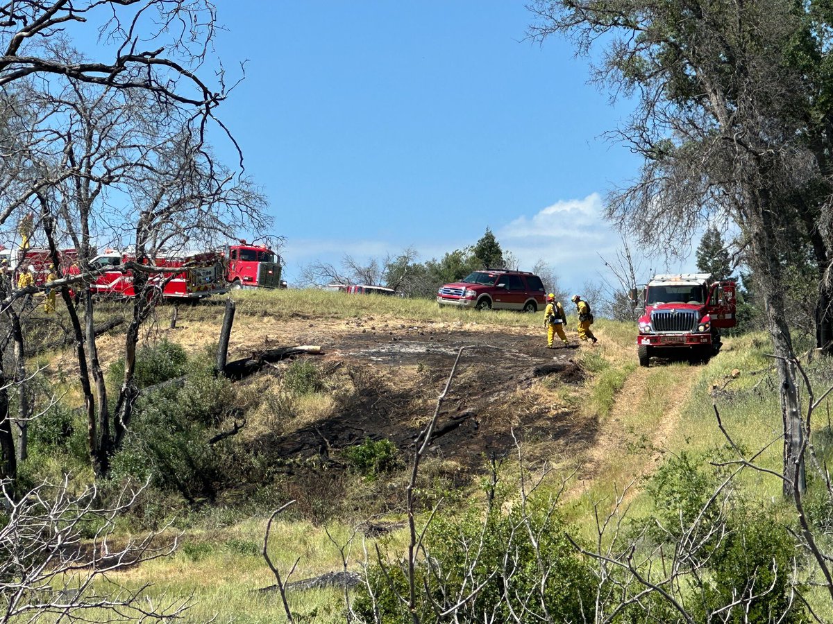 #PleasantsFire: CAL FIRE Engine 1465 responded with units from Solano & Yolo counties to a .15 acre vegetation fire near Pleasants Valley Rd & Putah Creek Rd Tuesday afternoon. Learn what you can do to prevent or prepare for wildfire by visiting readyforwildfire.org.