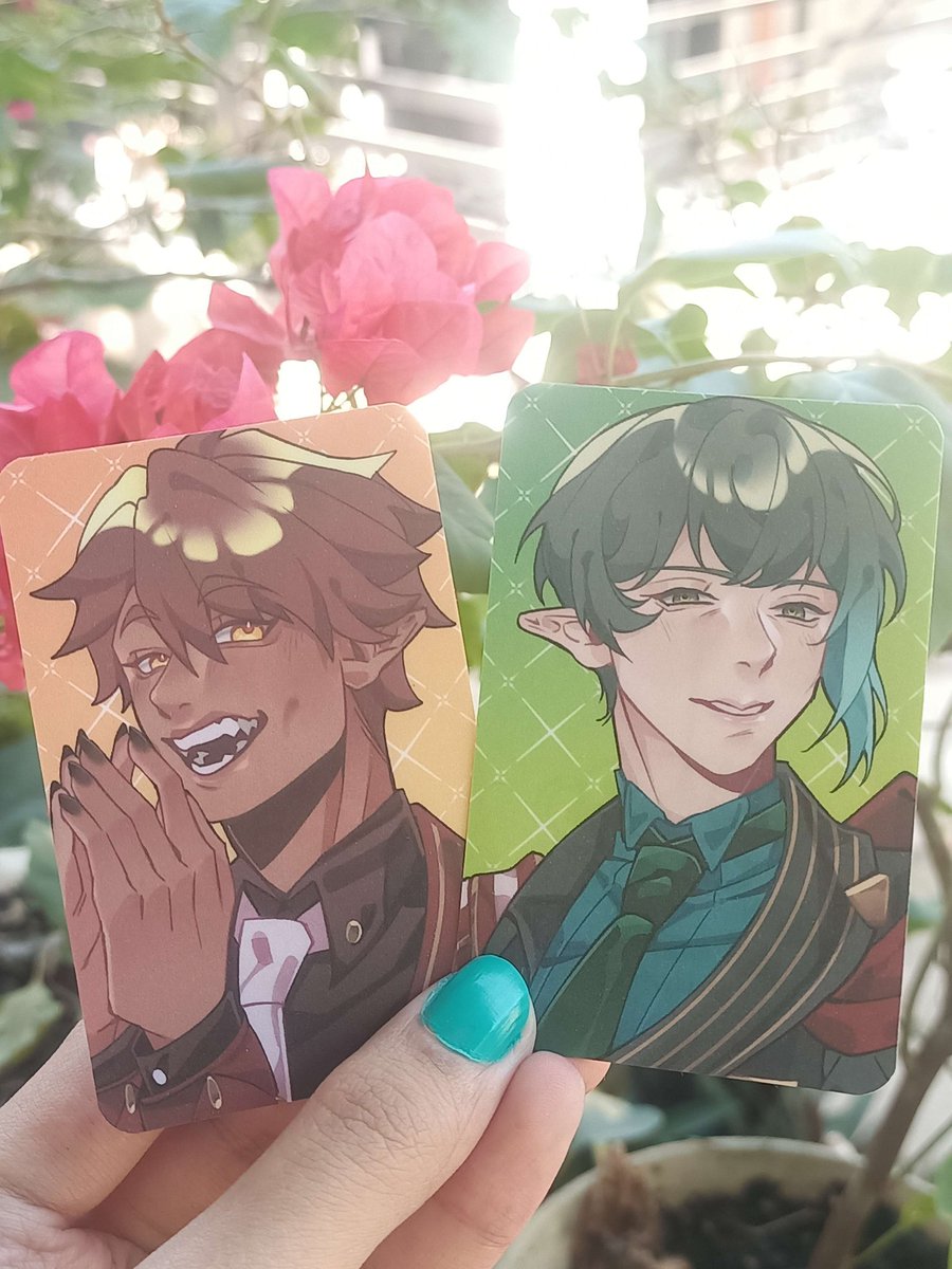 ensiriustea's tweet photo. 📸 Photocards 55x85mm

Simeon's a little off center so I'll be fixing that in the next printing https://t.co/NiNpducrzR