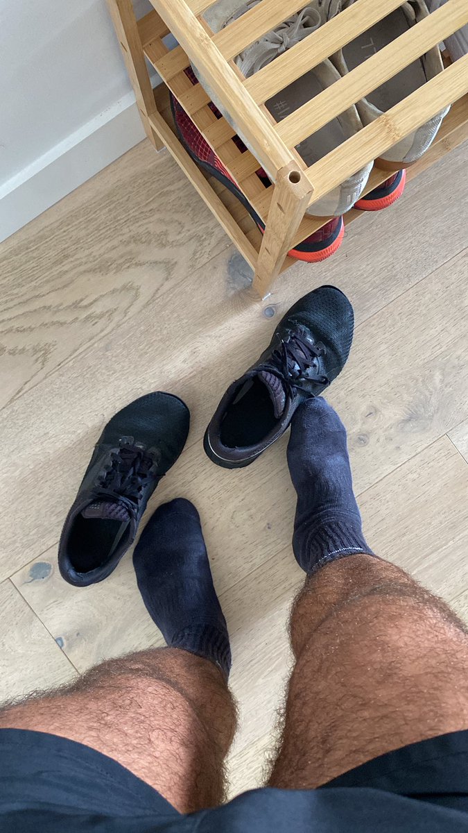 Ptravelingmast's tweet photo. Just came home from gym.
Meeting slaves now😋 https://t.co/GREdiRJxbh