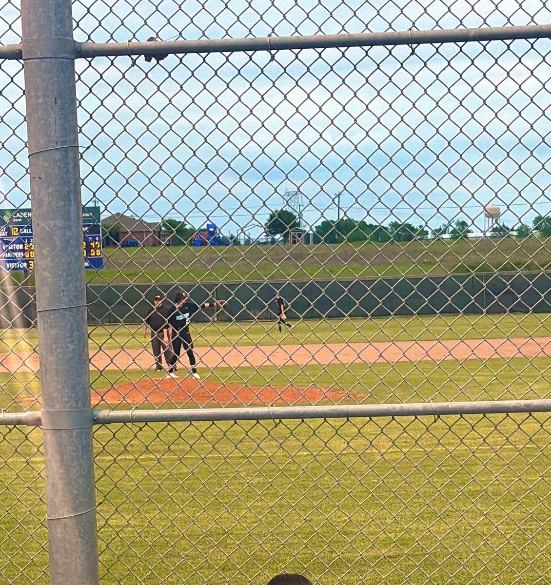 <a href="/PantherCreekBsb/">Panther Creek Baseball</a> up 2 - 0 in the top of the third! LETS GO PANTHERS! #CREEEEEK #PUCO <a href="/PCHSFrisco/">Panther Creek High School</a>