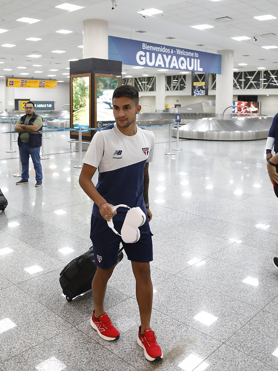 🛬🇪🇨 

👋 ¡Hola, Guayaquil!

#VamosSãoPaulo 🇾🇪

📸 Rubens Chiri / saopaulofc