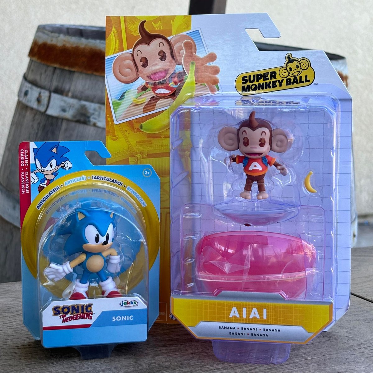 Went to get groceries and got jump scared by this super monkey ball toy! Also got cool guy Sonic for only 4 buckaroos 🪙