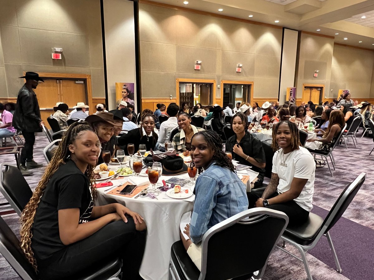 PVAMUATH: Celebrating all the stars of the 2024 Prairie View A&M Athletic Teams at the annual banquet! 🌟🎉 #PVAMUAthletics #AllSportsStars