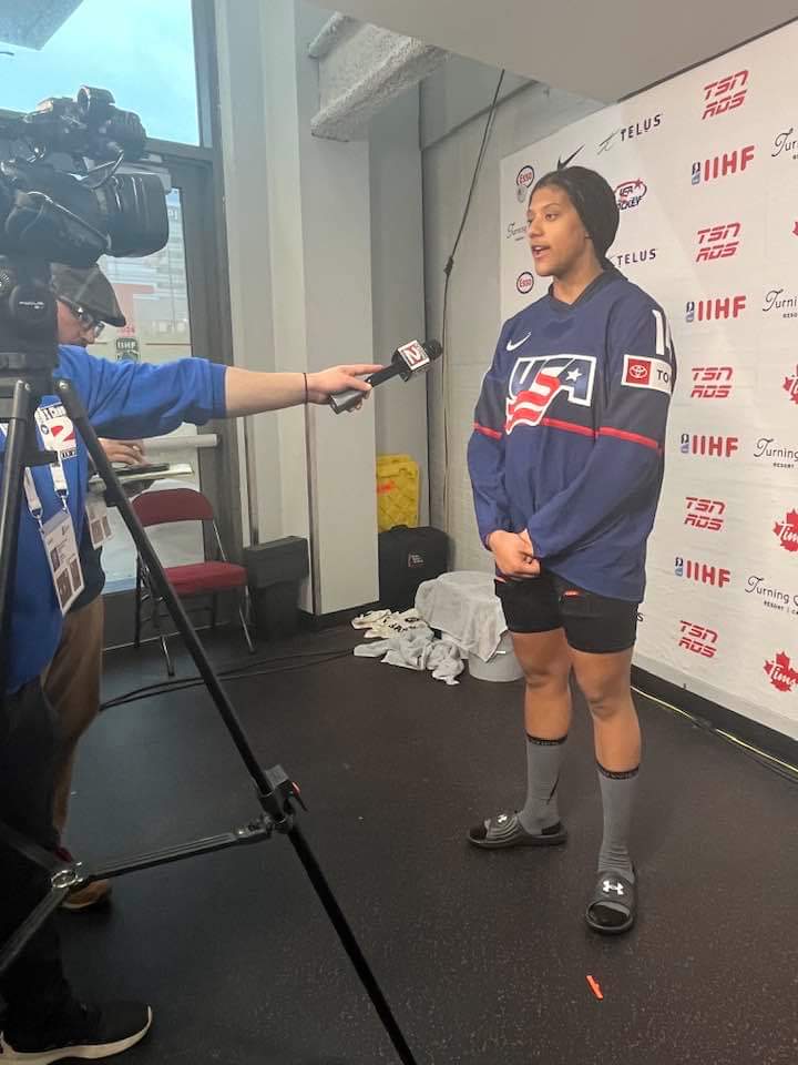 🏒  Wednesday on the 'Hot Seat' Cassandra Harris-Lockwood will interview #IIHF #TeamUSA powerhouse forward, #LailaEdwards. She made history as the first Black woman on Team USA to score a goal. 🇺🇸 

Tune in at 5 pm to @TheHeat955FM or stream it live at 955TheHeat.com! 🏒