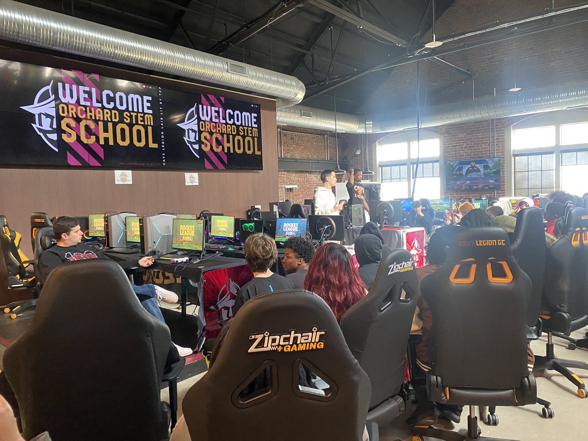 tzelwin's tweet photo. Scholars @OrchardSTEM @CLEMetroSchools visited @CavsLegionGC to investigate careers in #STEM. Had a blast! https://t.co/ISgbJJOLSV