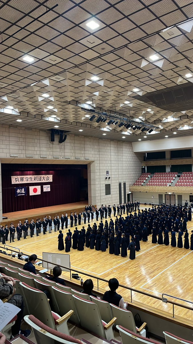 兵庫学生剣道大会が行われました。
結果は以下の通りです。
男子団体優勝　　関学A
　準優勝関学B
女子団体：ベスト４　関学A
　ベスト８　関学B
男子個人：ベスト８　横尾
　3回戦敗退竹内
　２回戦敗退篠原、山田
　１回戦敗退高坂
女子個人：ベスト８荒木、川原
　１回戦敗退前田、石田ひ、柴田