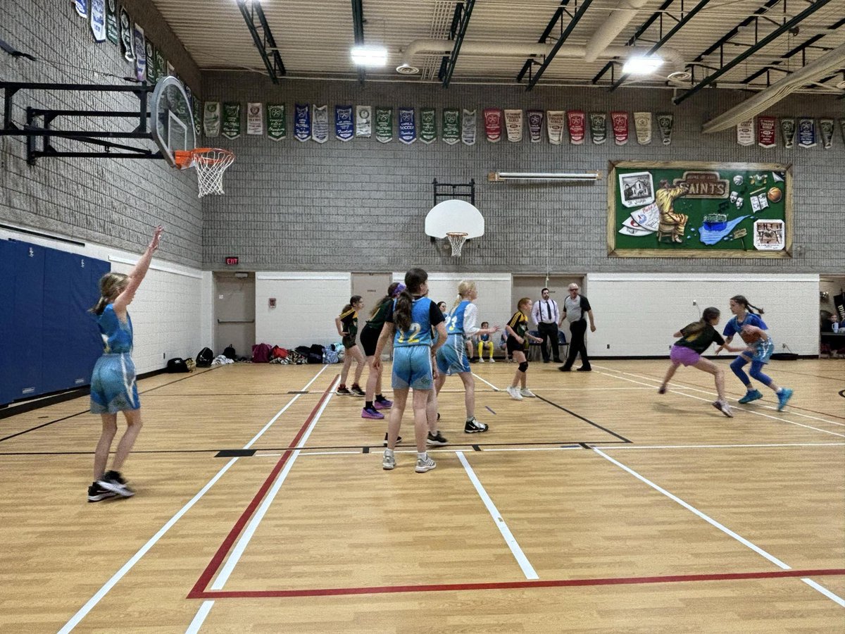 Après un dur combat, les filles ont subi leur 1ère défaite de la saison. Avec un pointage très serré tout au long contre St. Joe's, la partie s'est terminée 13-12. Bravo pour les efforts incroyables les filles, continuons le beau travail!