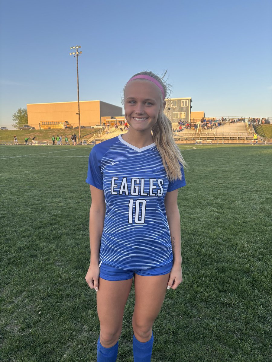 NEW RECORD ALERT!!!! Tieler Hull holds the record for most goals scored in a single game! She scored 6 tonight! CONGRATS TIE 💙