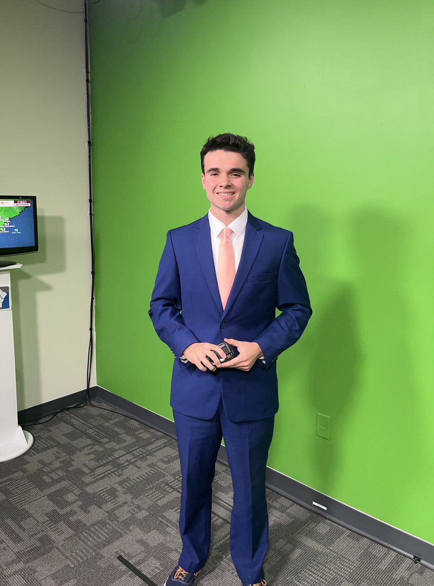 tommyhousewx's tweet photo. See you tonight π #FOX28 #savannah https://t.co/qWT0ggamIr