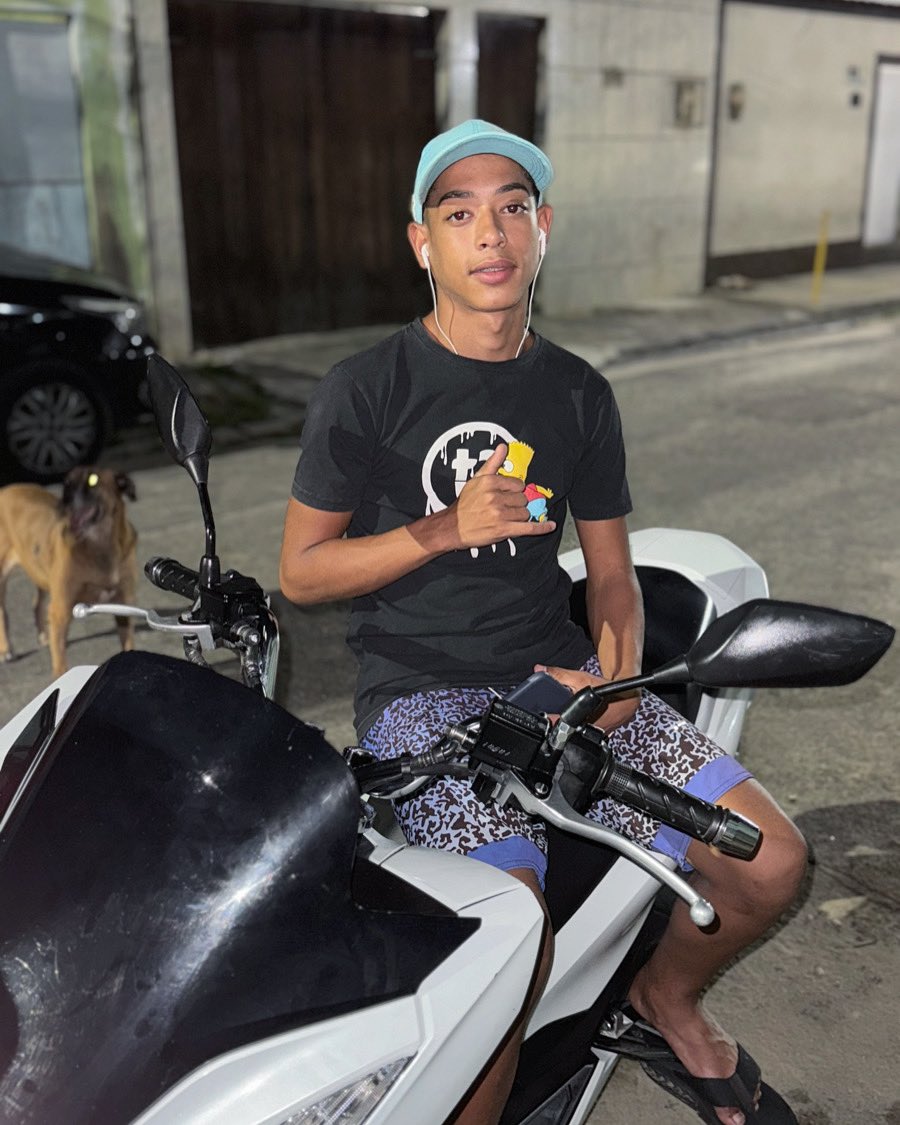 mc_ka5's tweet photo. Pega a visão. Sua inveja não me abala e o seu ódio não me atrasa.🧏🏼‍♂️🥰🤑 https://t.co/hFAbapfO8f