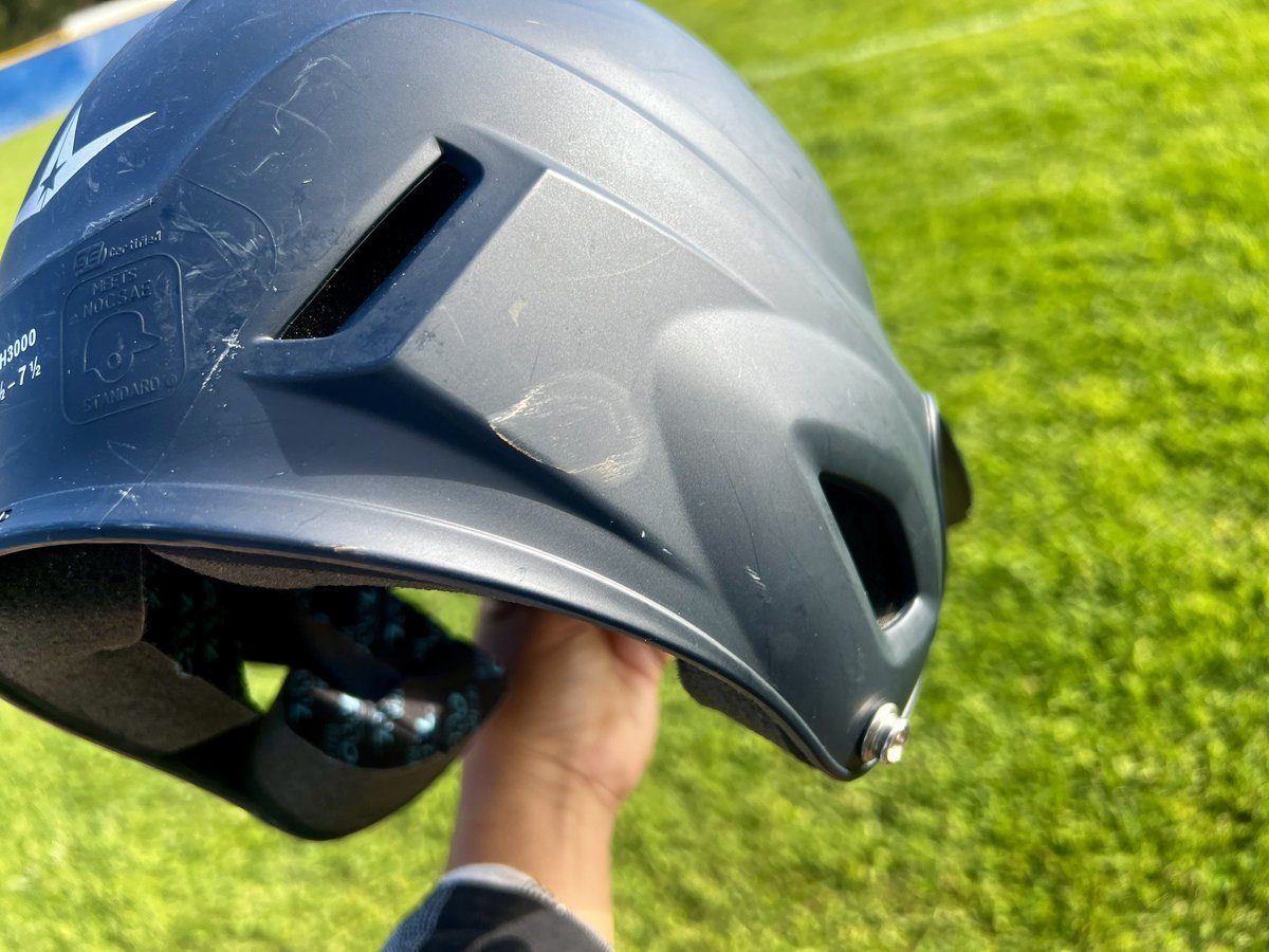 rayinaction's tweet image. Thanks to this helmet I’m able to post the mark where the ball hit me while taking action shots of the softball game between James Logan and Newark High.  Please #supportlocaljournalism. We are losing more journalists and one day we won’t be able to keep you informed. @mercnews