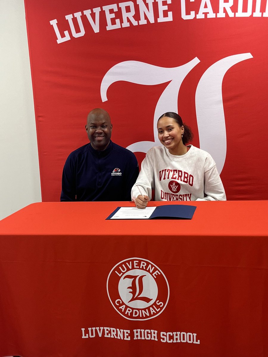 Coach Jones Viterbo WBB tweet media