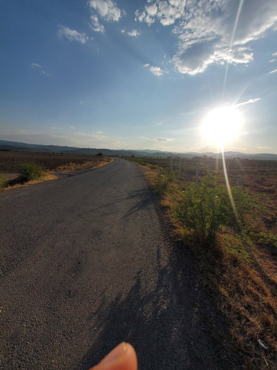 #Martesdemotivacion 
Terminando con este pendiente #aquiyasecorrio 👉🏻☀️🏃🏻‍♂️
#LigaDeLaJusticiaRunner 
#SumandoKMx 
#comunicarunners 
#runbeldes 
#KMSxELA