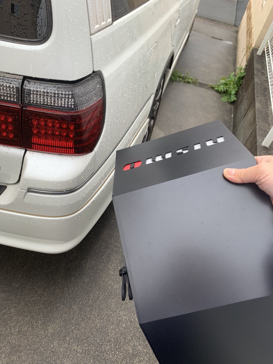 そんでまさかNISMOの照明持って外出ることになるとは思わなかったんだわw
