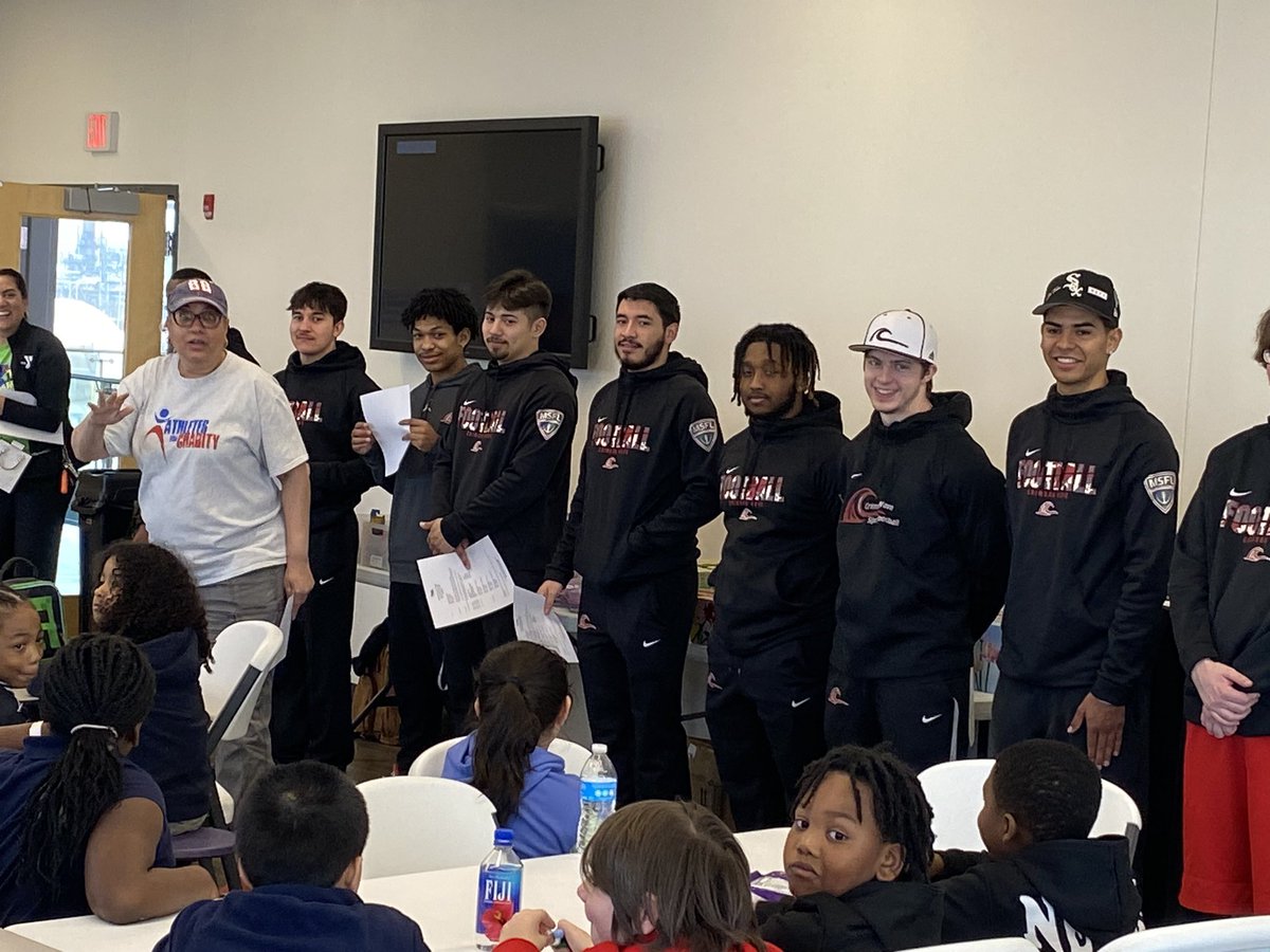 CoachJayNovak's tweet photo. CCSJ Sprint Football Team engaging with the community at the Mascot hall of Fame today! Learning patience, team work, and networking while reading to elementary school students from across the Region! @CCSJFBRecruits @CCSJAthletics @CCSJWave
#BuildingMenofCharacter
#region219 https://t.co/kTU3OA1WmL