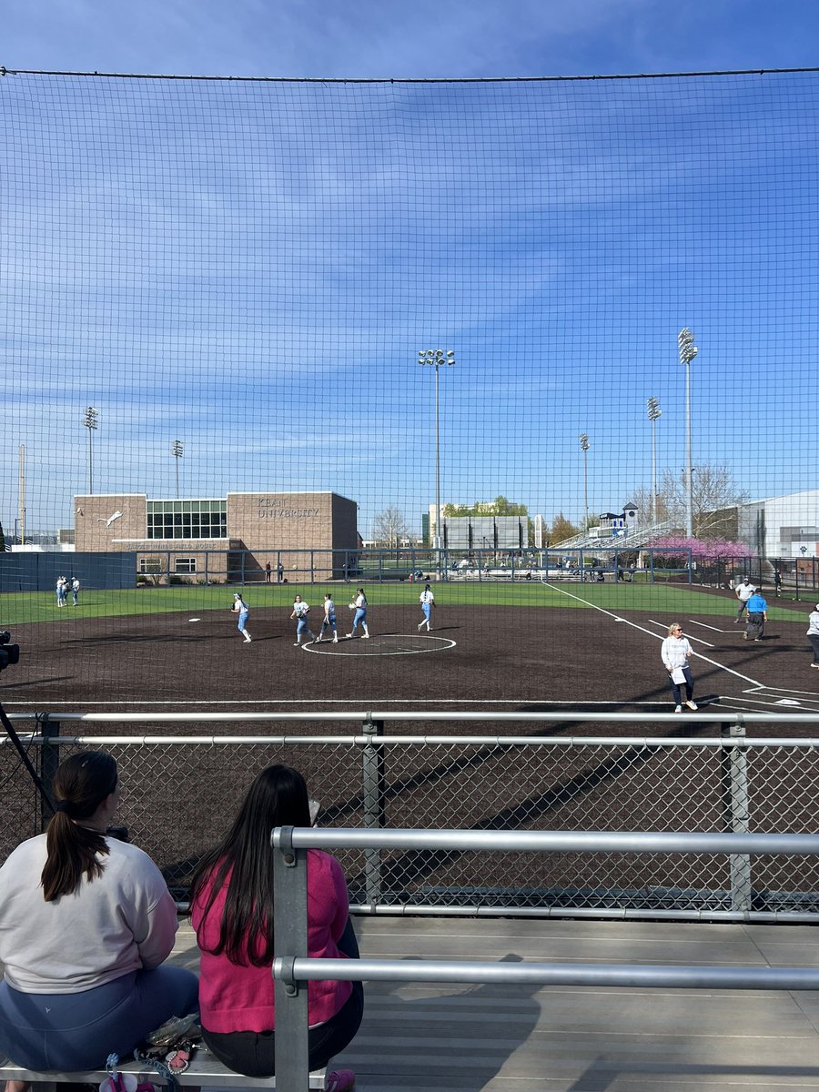 WOW! What an amazing experience. Today I was able to watch the Kean vs. Stockton game, and it was AMAZING! I was able to learn new things that can better me as a player on the field🤍💙