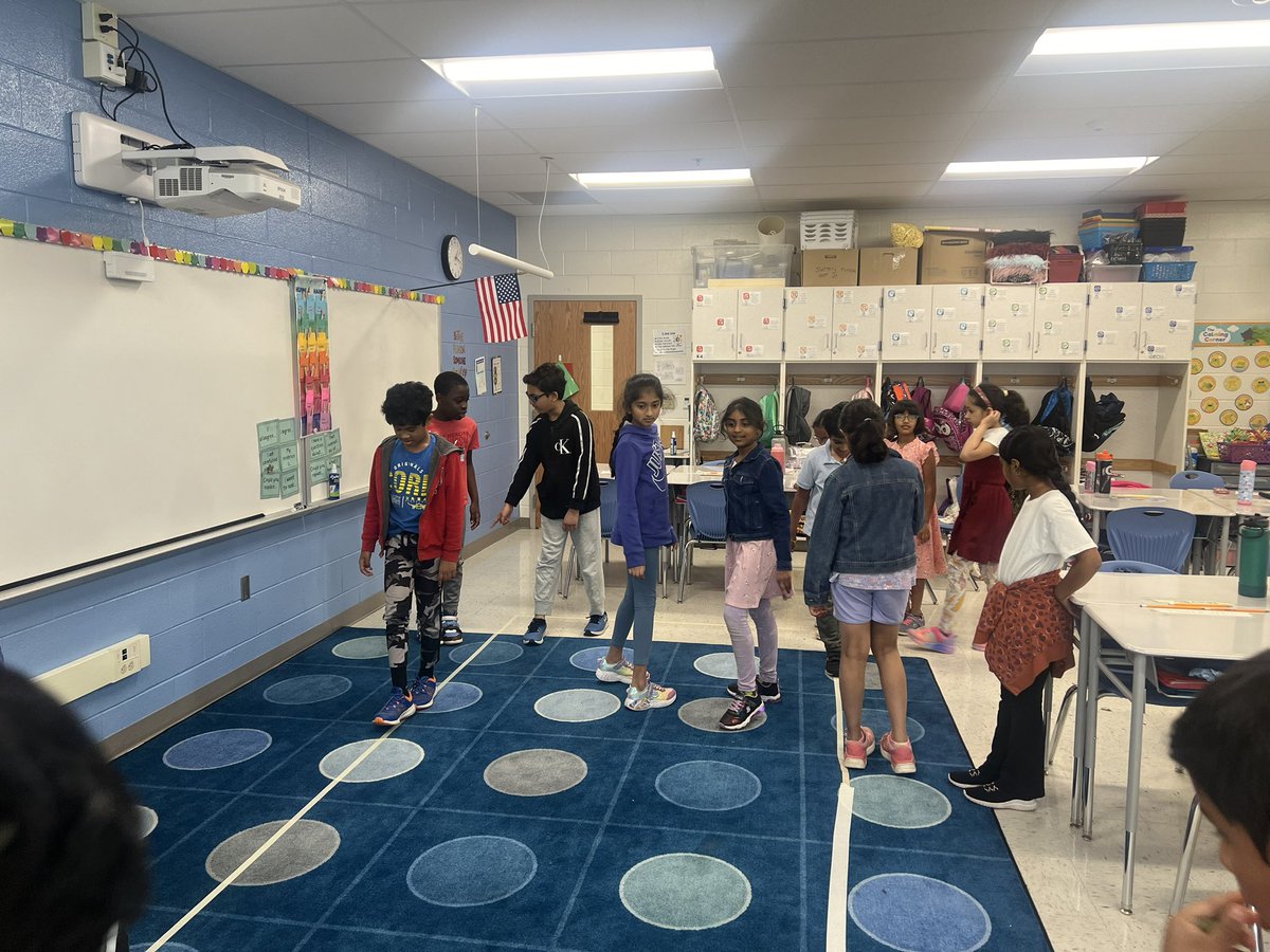 Mathematicians exploring standard and nonstandard measurements with feet! <a href="/McNairUpperES/">McNair Upper ES</a> <a href="/fcpsaap/">FCPS AAP</a> #insearchoftheyeti #M3